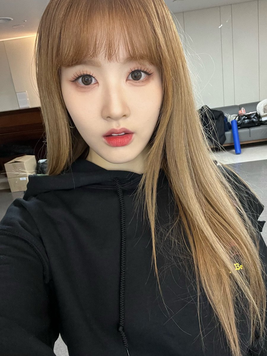 iconicstayc's tweet photo. [230218] 🐩💭 https://t.co/tvw3PDoJp8