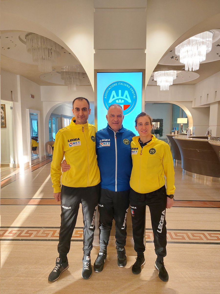 CRAPiemonteVA's tweet photo. Gli arbitri #can5elite Chiara Perona ed Andrea Basile al raduno insieme al componente #can5 Antonio Mazza, intervenuto ai lavori tecnici. https://t.co/MO1U6yzOix