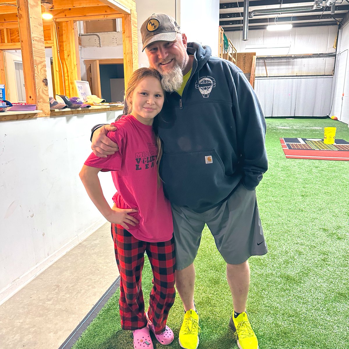 MacieSpenny's tweet image. 😍Late post… Had a blast with @corinnepugh_ and @hayden_sujack doing what we love on #ValentinesDay with @CatchingCoach 🫶🥎
#BACKSTOPS #CatchersROCK
