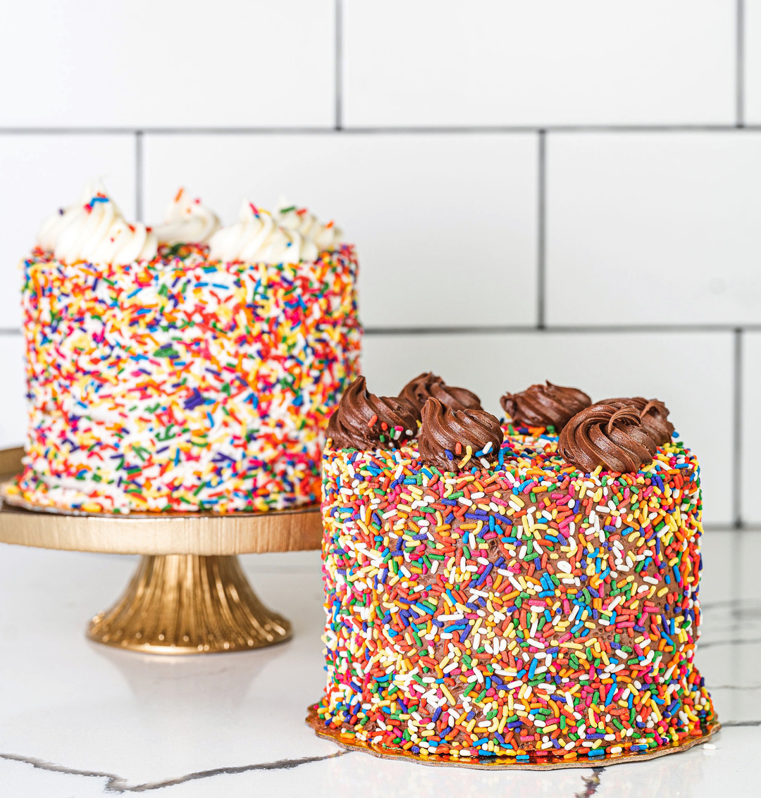 carlosbakeryca's tweet photo. Which Rainbow Cake are you celebrating with? Vanilla or Chocolate Rainbow 🌈✨❤️
We might just dig into both…
—
#cake #carlosbakery #canadawide #localdelivery #ordernow #cakeboss #carlosbakeryca #confetticake #portcredit #canada #yorkville #toronto #ordercake #birt https://t.co/ThV7qtwHwF