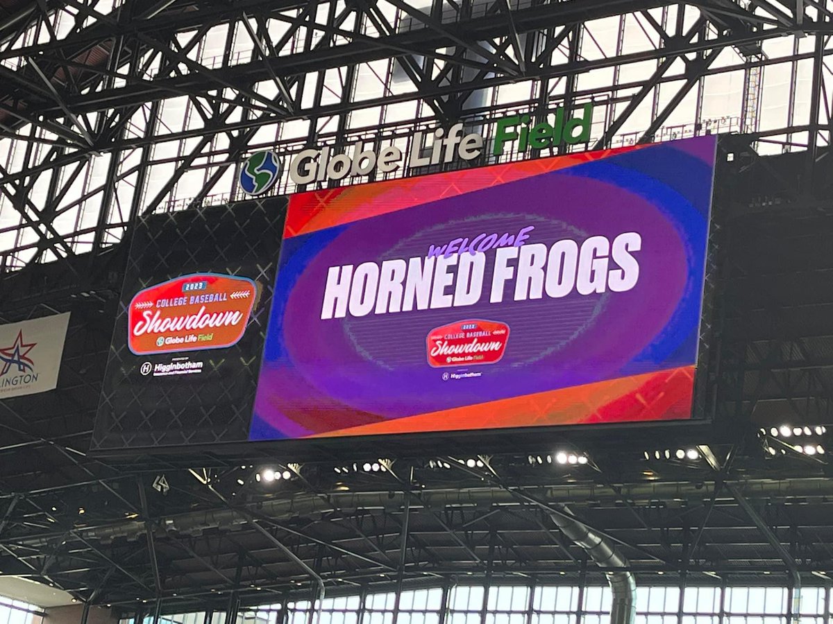 wsstone106's tweet photo. Opening day for #FrogBallUSA 🐸⚾️🇺🇸 and registration for #FrogCamp @TCU_Baseball @TCUStudents Happy I Am https://t.co/4dkrRFdmJX