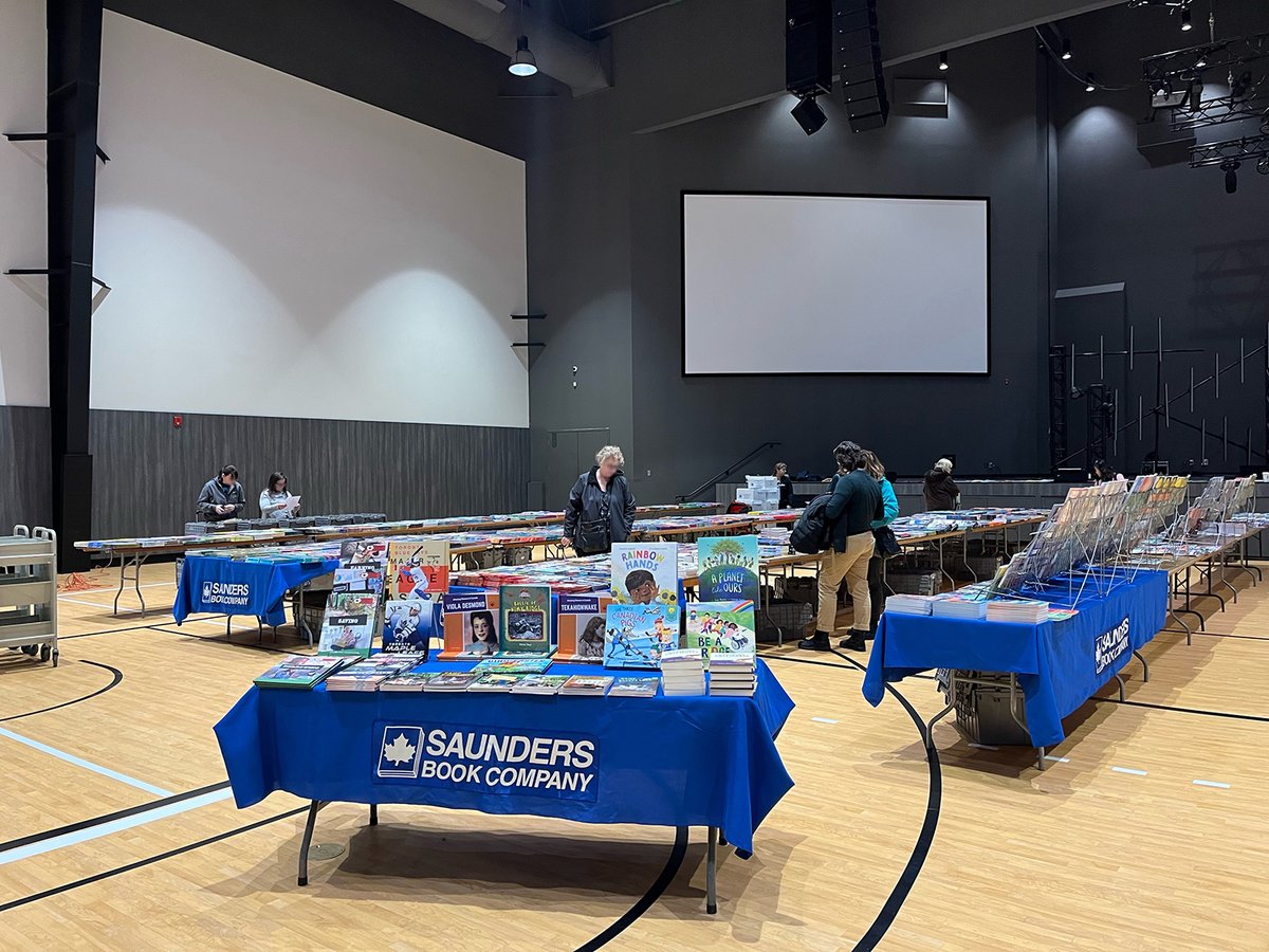 saundersbookco's tweet image. We are at Central Community Centre, 680 York Rd
Niagara-on-the-Lake till 4:00pm today.
#BookDisplay @DSBNiagara @dsbn