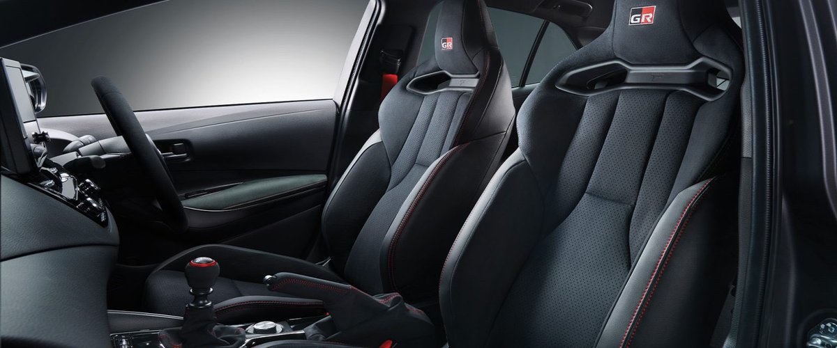 fazlihalimmedia's tweet photo. Toyota GR Corolla Rasmi Malaysia !

Kita ada pencabar yg baru lepas beberapa bulan GR Corolla dirasmikan di US.

Engine 3 cylinder Turbo
300ps | 370nm
AWD
Manual 6 Speed
0-100kmj dlm 5.3 saat
Top Speed 230kmj

Harga RM355,000

Honda Type R takleh duduk diam lepas ni 🤣 https://t.co/3w8hGXa7Ai
