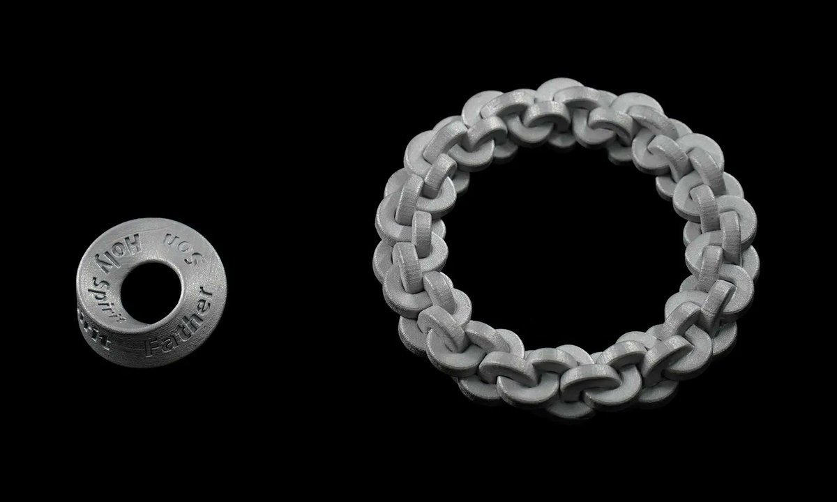 facfox3d's tweet image. Here are 3D printed stainless steel 316L chain circles with different surface effects - the raw finish, electroplated silver, and PVD black. Metal parts could be strengthened with post-processing, including curing, sintering, infiltration, and plating. 

 #3dprint  #PVD  #DMLS