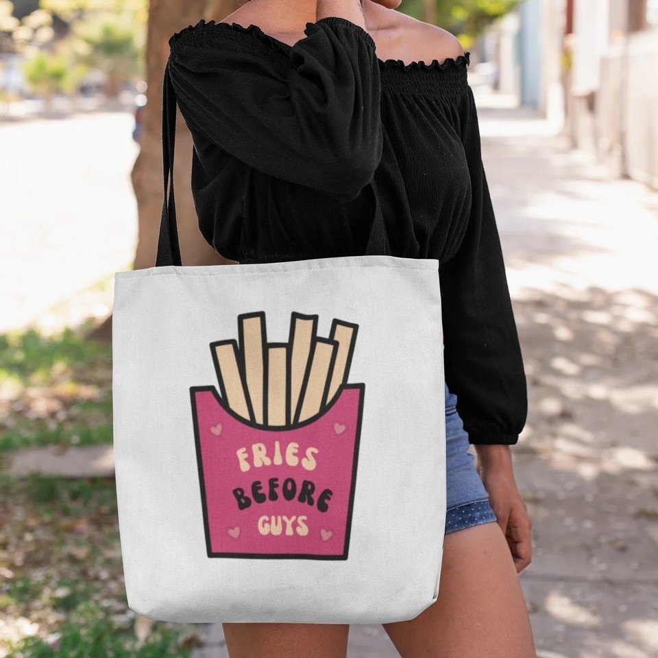 lastchaptershop's tweet image. Fries before guys🍟 ⁠

thelastchapterbookshop.com
⁠
#lastchapter #romancemerch #heaandbookishbaes