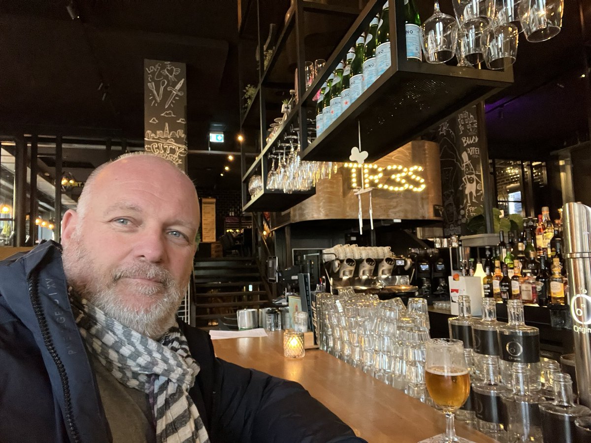 Martin_el_Grifo's tweet photo. Volle bak bij #Tre3s! #Amersfoort 😉 https://t.co/TlERXGGSpf
