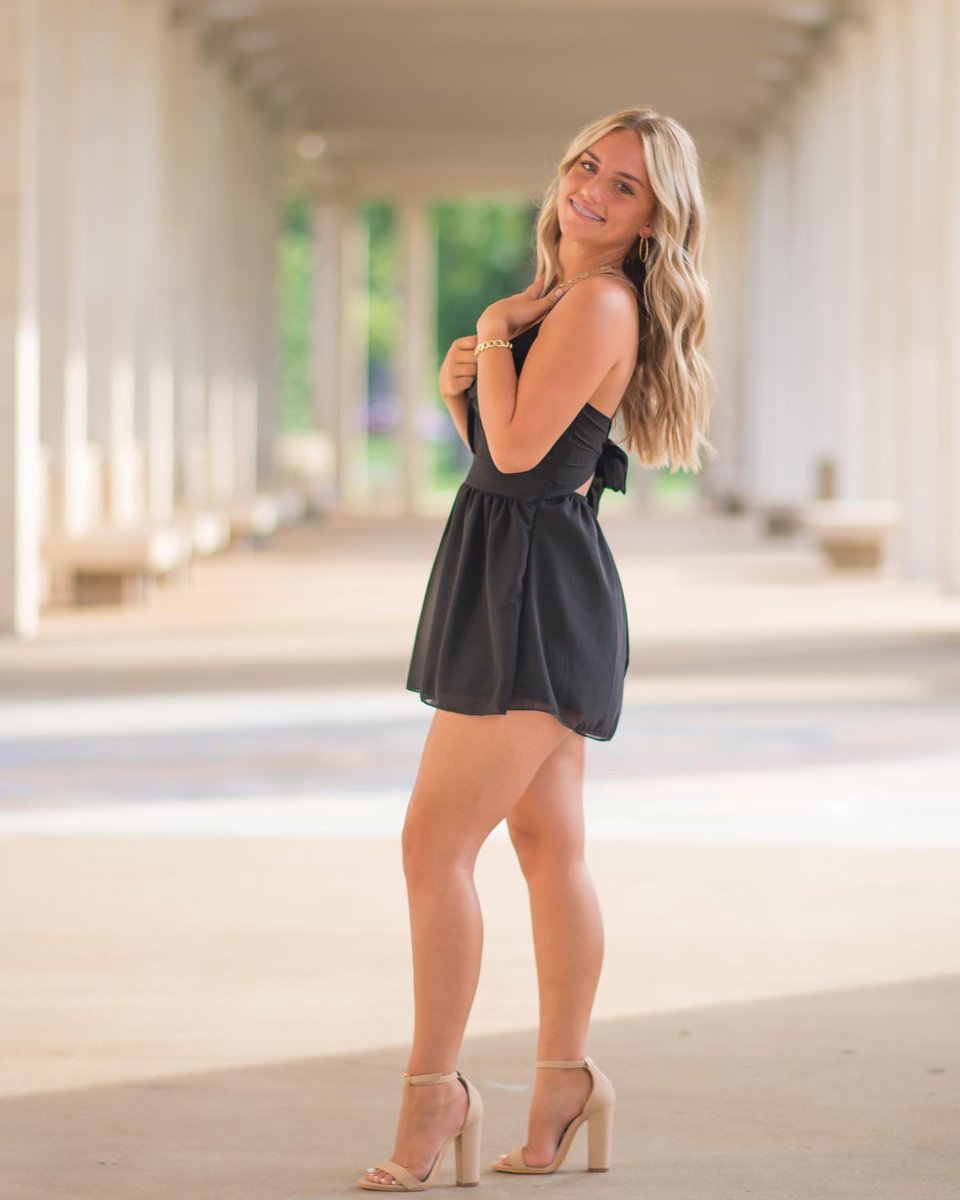 First Senior Spotlight: Haley Houston

Haley has been an integral part of our program for the past three years as our manager. Haley will be attending Mizzou studying clinical and diagnostic sciences to work with medical ultrasounds. 

Congratulations, Haley!