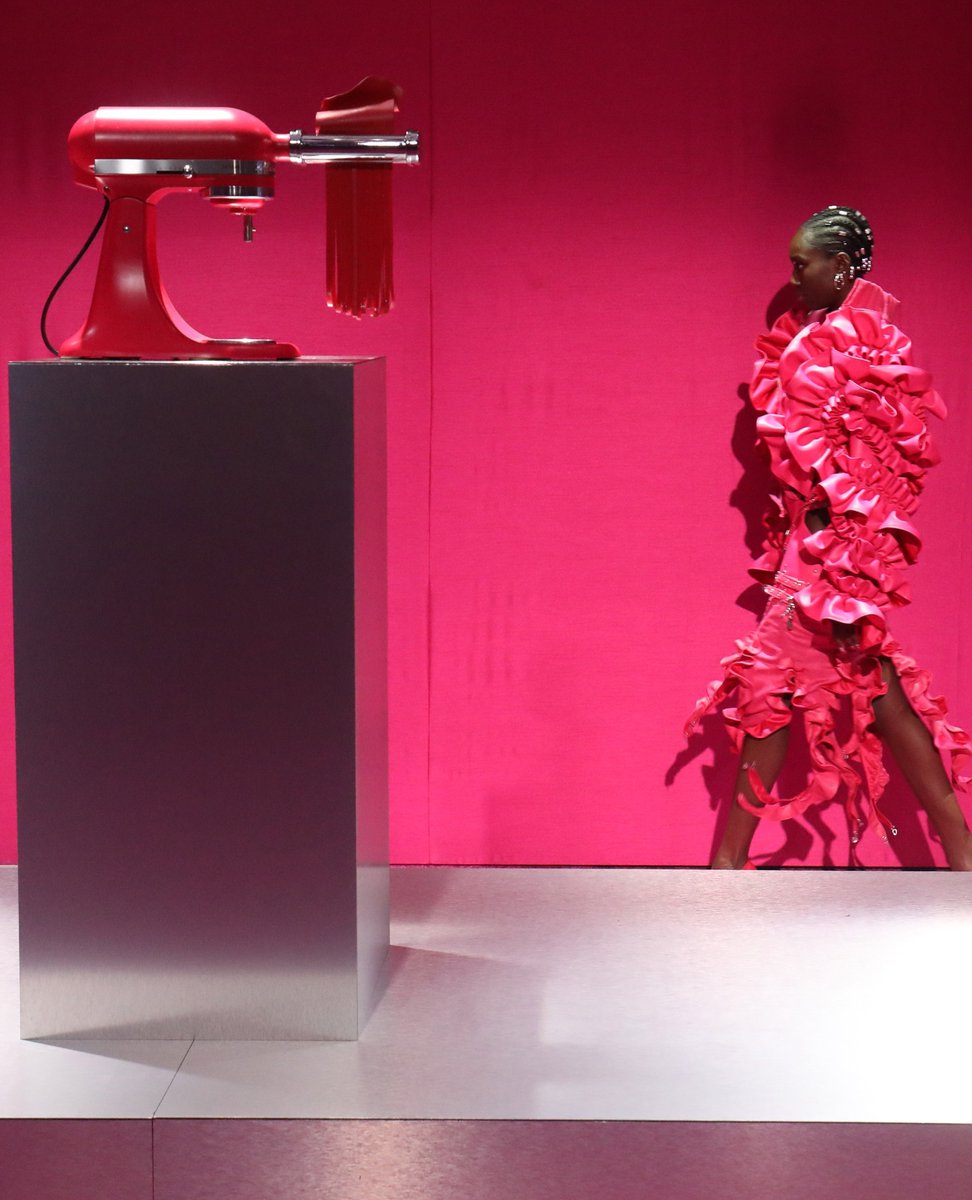 nyfw's tweet photo. Wonder what a KitchenAid Stand Mixer is doing in #NYFW? @kitchenaidusa and @marta.del.rio brought kitchen couture to life in a vibrant capsule collection to launch the 2023 Color of the Year.#KitchenAidCollection #Hibiscus

Image Credits: @gettyimages &amp; @PaperMagazine https://t.co/URRTtV5kng