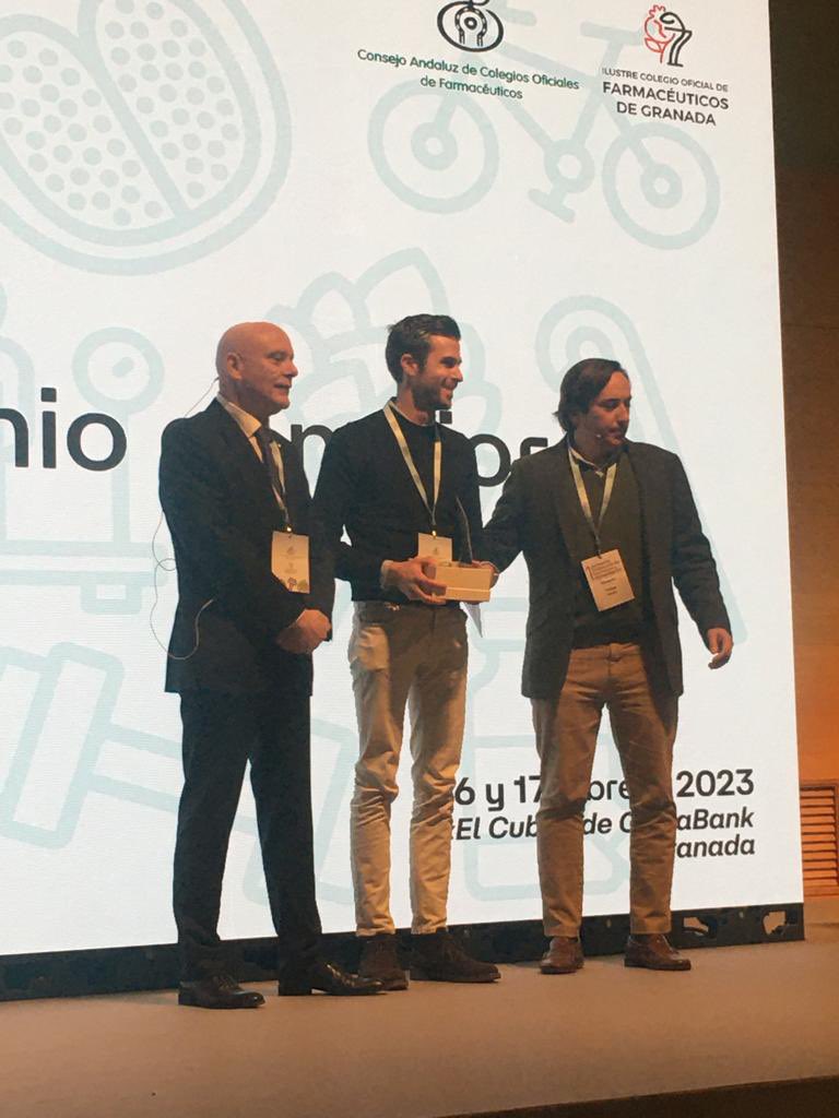 Nuestro compañero <a href="/demiguelnutri/">Antonio de Miguel</a> ha obtenido el accésit por su comunicación en las I Jornadas Andaluzas de Farmacia y Alimentación #JAFA2023 de <a href="/CACOF_/">CACOF</a> .

¡Enhorabuena!

#FarmacéuticosConIniciativa