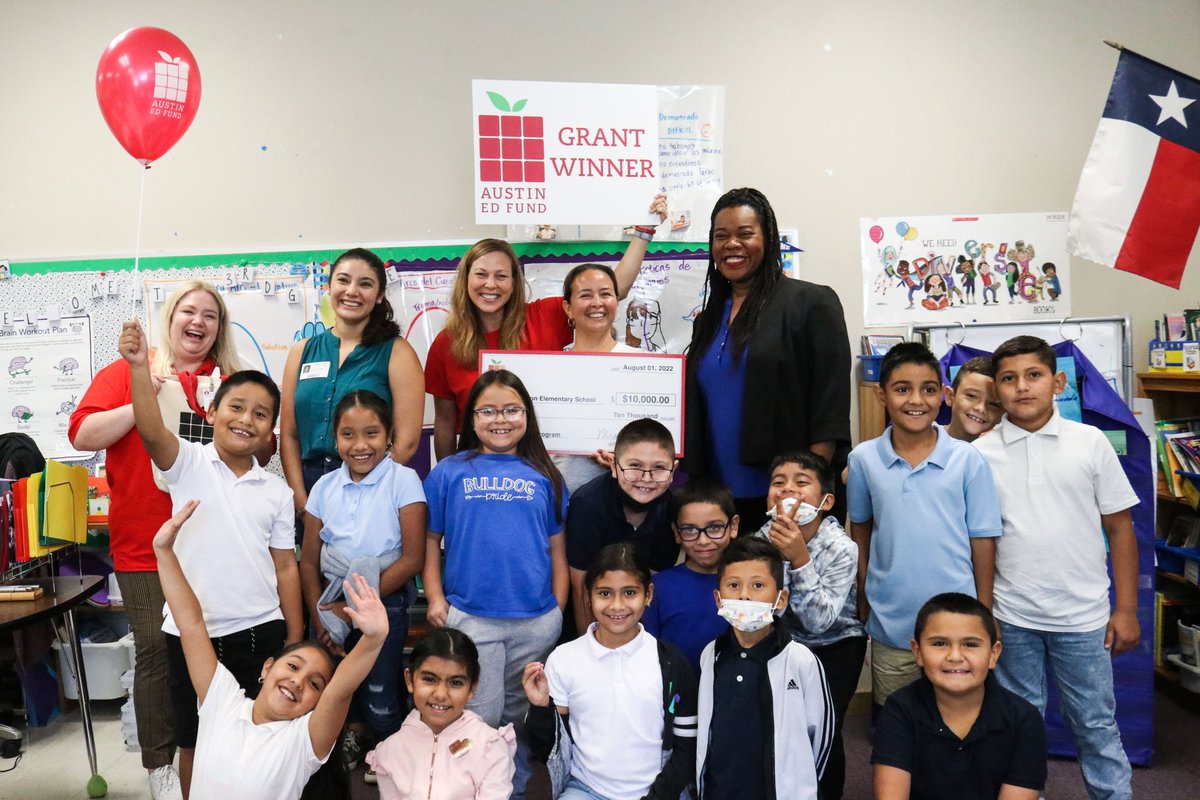 AustinEdFund's tweet photo. Did you know that @AustinEdFund awarded $300K in funding to 52 @AustinISD teacher-created projects in 2022? Help us impact even more teachers and students this year by giving to our @ILH_IGH #AmplifyAustin campaign at https://t.co/Sb5o9tuTG7! https://t.co/dzf0eGv4Gm