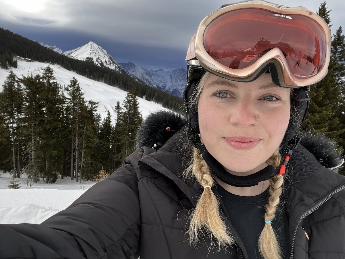 KateRobson6's tweet photo. Half term fun in Austria https://t.co/dRZAOb06dw