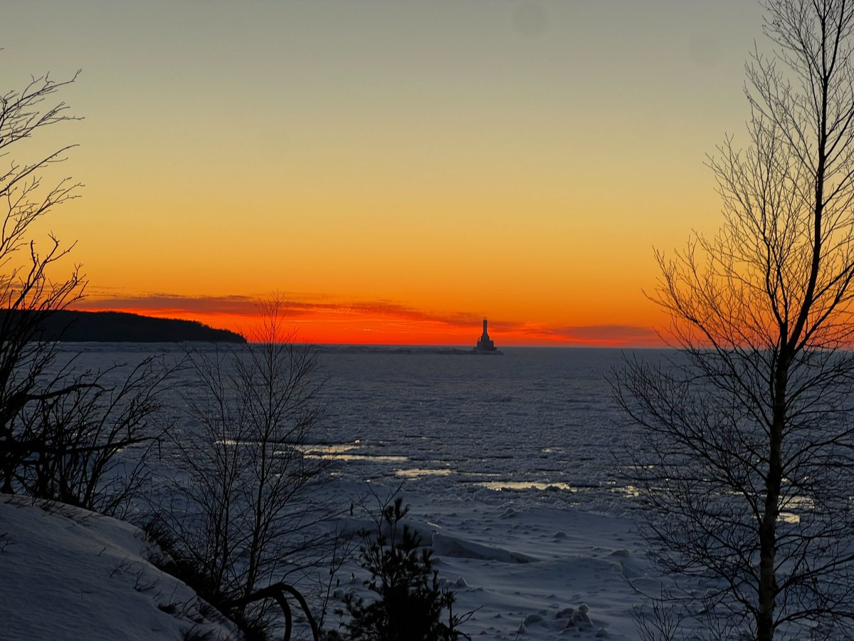 Visit_Keweenaw's tweet photo. It's going to be a weekend full of great sunsets and good memories. Make sure to get outside and enjoy!
๐ธJesse Wiederhold
#Keweenaw #UpperPeninsula #PureMichigan #McLainStatePark #MichiganStateParks https://t.co/XGBIEpc7Z5