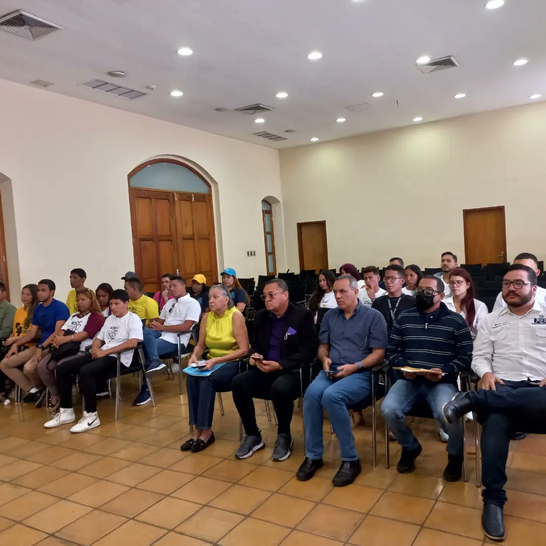 UCarabobo's tweet photo. #Noticias Comisión Electoral Universitaria organizará todos los procesos electorales de autoridades, así como gobierno y cogobierno estudiantil || Aprobado en Consejo Universitario realizado este viernes #17Feb 

https://t.co/5A8ge2bJcX https://t.co/OWcCk1UWEP