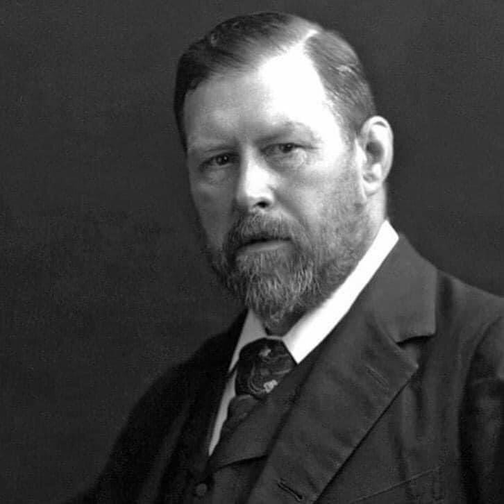 GobeBlind's tweet photo. "Come sono fortunate quelle persone che nella vita non hanno paure né terrori, per le quali il sonno è una benedizione che arriva ogni sera e non porta altro che bei sogni." 
(Bram Stoker)

#BramStoker https://t.co/v19EXArgSW