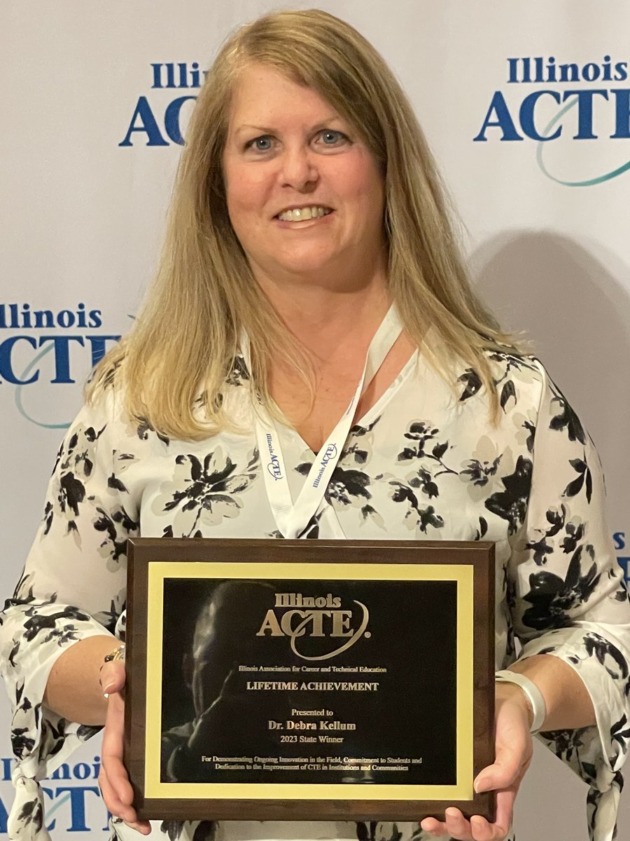 Congratulations to #D128DARING LHS CTE Dept Chair Debra Kellum on receiving the IL Assn for Career &amp; Tech Education Lifetime Achievement Award for demonstrating ongoing innovation, commitment to students, and dedication to the improvement of CTE in Institutions &amp; Communities.