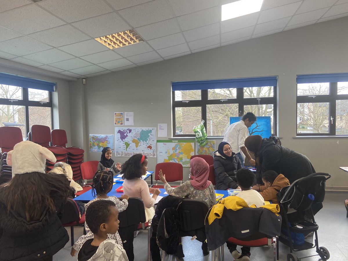LBofHounslow's tweet photo. Wonderful to see so many people and families at our Keeping Ivybridge Safer, Together event @IvyBridgelink, including @MPSHounslow and @canyouchallenge , thank you for joining us https://t.co/lprmUqOxCB