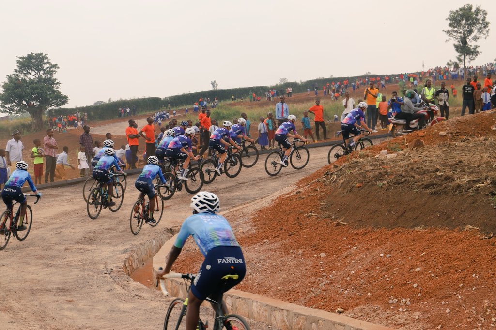 GSF_RC's tweet image. Official launch of #TheFieldOfDreams; #PumpTrack &amp;amp; #RacingTruck happened today at #GSF
The project is coming to enhance a riding spirit and #TalentDevelopment to young riders in our community!
Many thanks to all partners involved @BugeseraDistr @IsraelPremTech

#RacingForChange