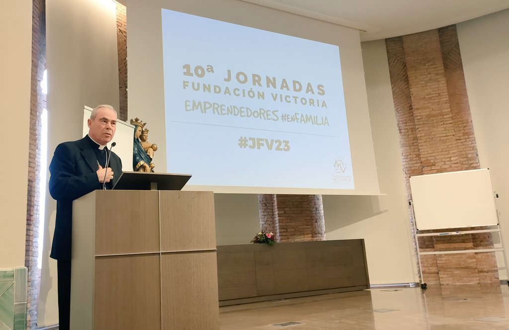 El Sr. Obispo de Málaga inaugura las X Jornadas de Fundación Victoria bajo el lema "Emprendedores en familia", junto a casi 300 profesionales de la educación de distintos ámbitos #JFV23 <a href="/fvictoria_es/">Fundación Victoria</a>