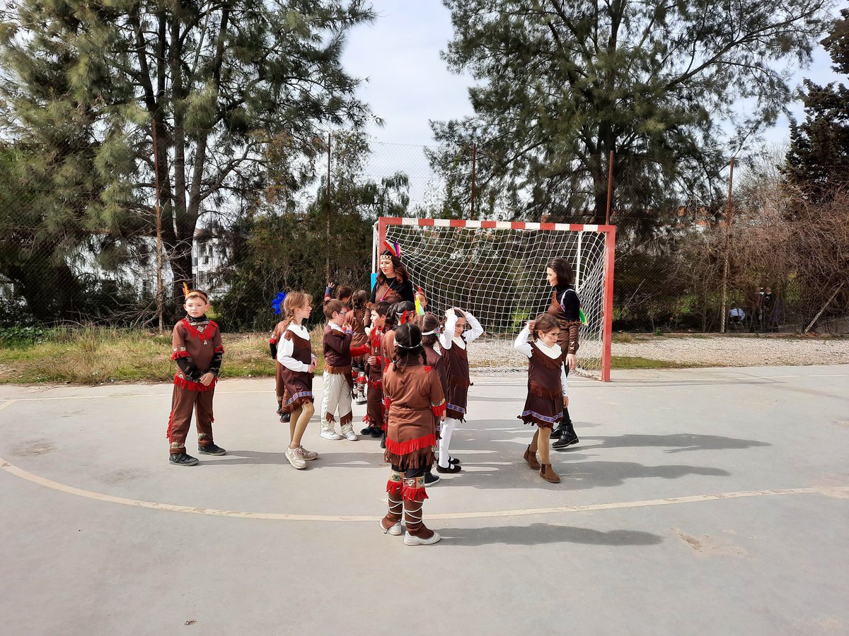 fedcsantaclara's tweet photo. El Santa Clara celebra el carnaval con juegos.
¡¡¡Una mañana muy divertida!!! https://t.co/CZrIcj0zbT