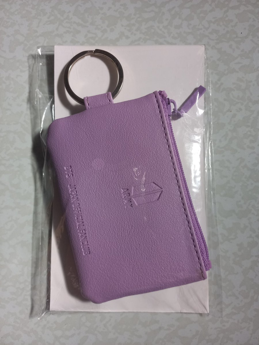 yyamishop's tweet photo. Wts Lfb | Onhand
BTS Japan FC Membership Gift

Php 700

Downpayment: 50%
RB: 1 week

Payo: Php 550 https://t.co/Lb9J6ULWay