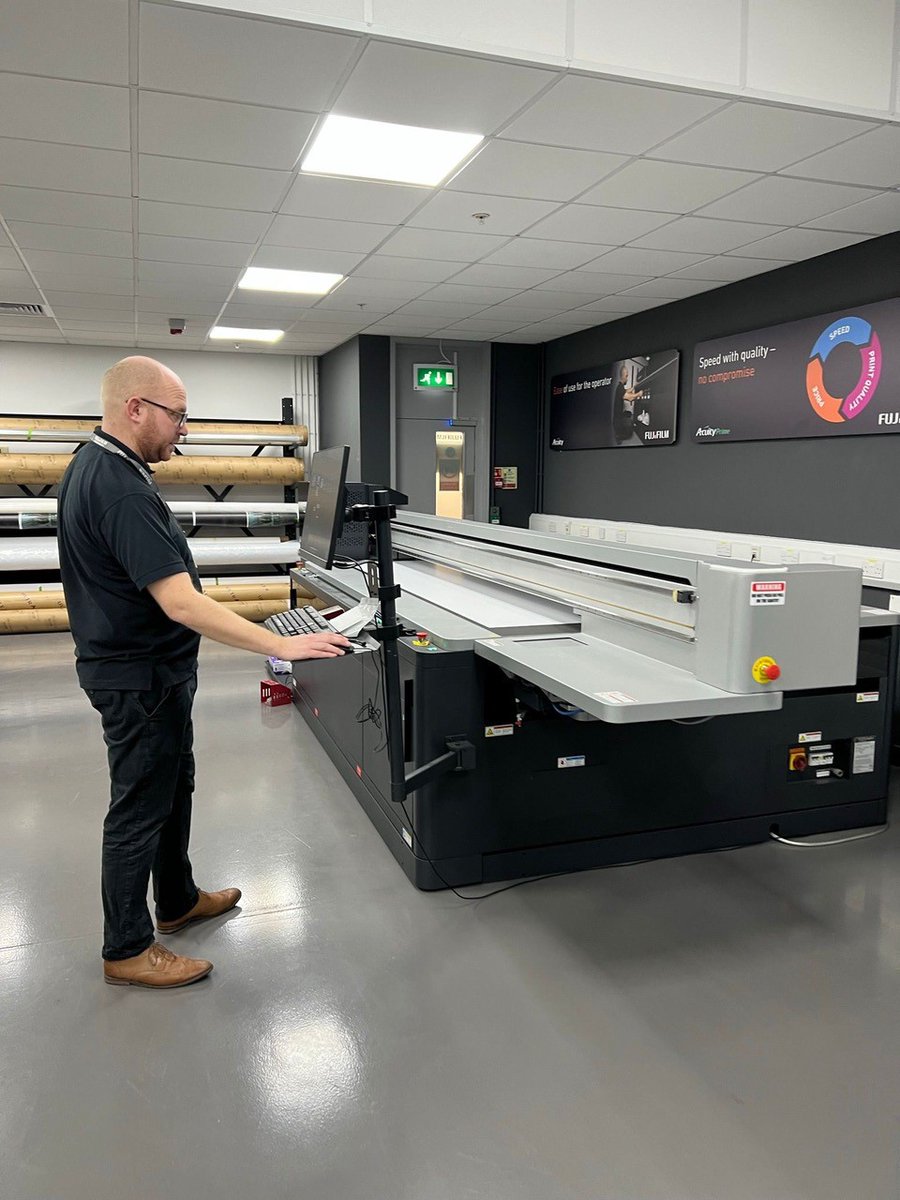 SignUpdate's tweet image. Wide-format equipment distributor and @Soyang_Europe business @joseroltd is expanding the group’s relationship with Fujifilm, announcing an appointment as a Fujifilm Acuity Prime partner to supply the range to customers in the UK:
signupdate.co.uk/Sign-News/jose…
#wideformatprinter