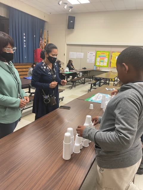 ReedElem's tweet photo. About last night! We had an amazing Family Math Night. We looked at our math data and played math games!!
@TheDrWWilliams @TamikaParran https://t.co/7nkCca08UZ