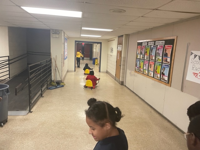 ReedElem's tweet photo. About last night! We had an amazing Family Math Night. We looked at our math data and played math games!!
@TheDrWWilliams @TamikaParran https://t.co/7nkCca08UZ