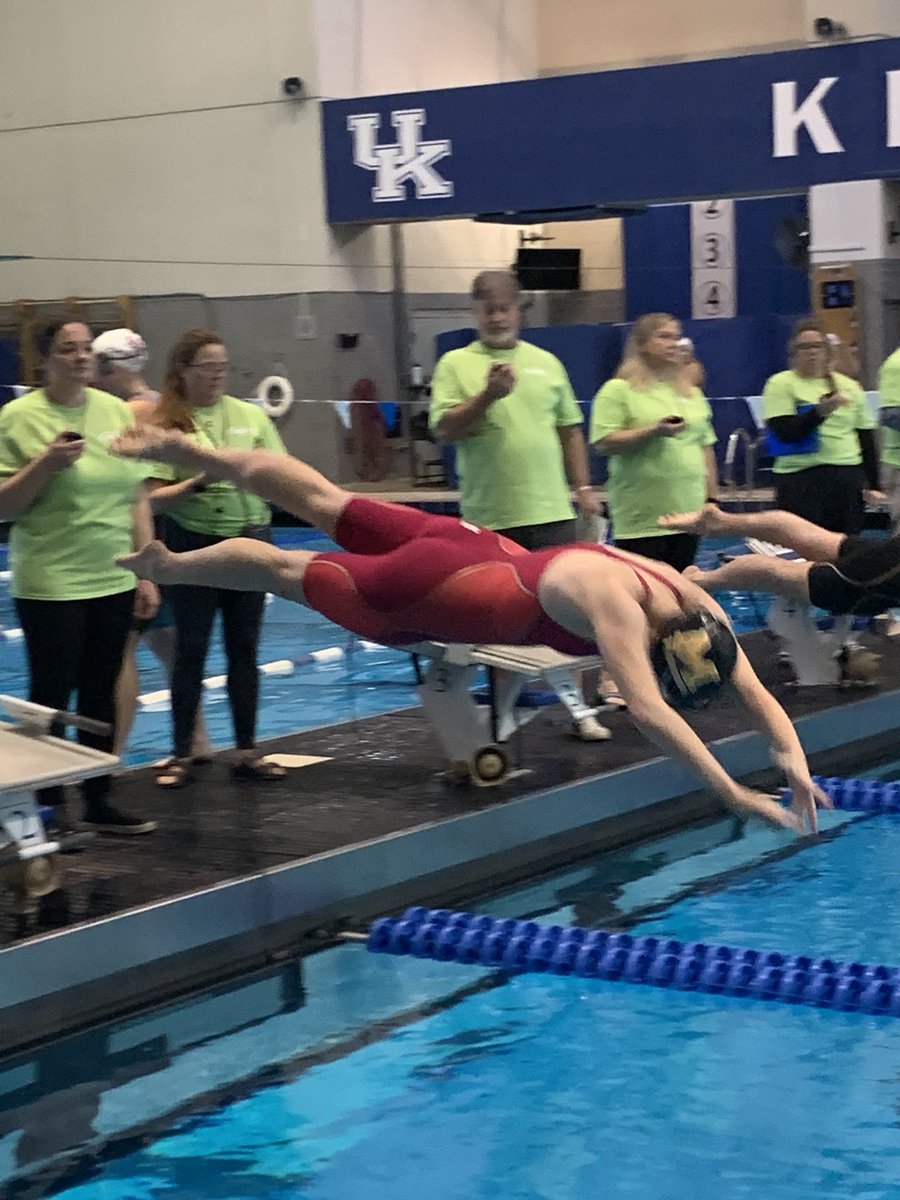 Coral getting ready; Meg breaststroking; Amelie butterflying; Jenna ‘off the block’…