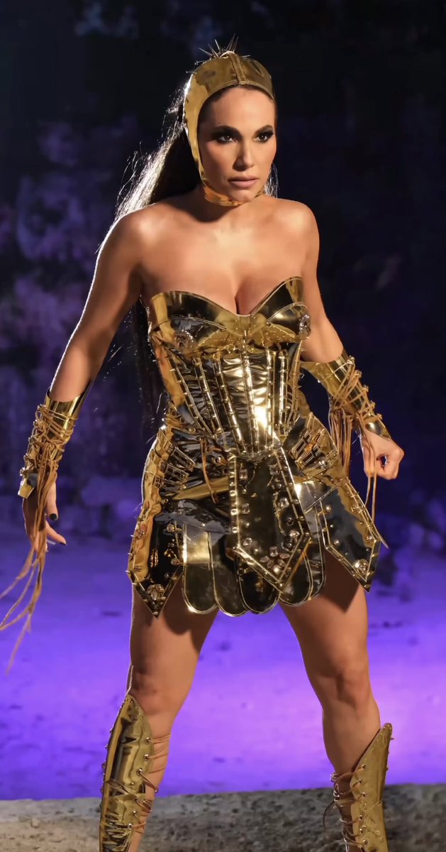 Ryan_Demere's tweet photo. @JudyBuendia wearing my custom @Ryan_Demere gold gladiator design for her new music video “Gladiadora”.
#fashiondesigner #ryandemere #judybuendia #couture #Monochrome https://t.co/Uoo9Hf3nru