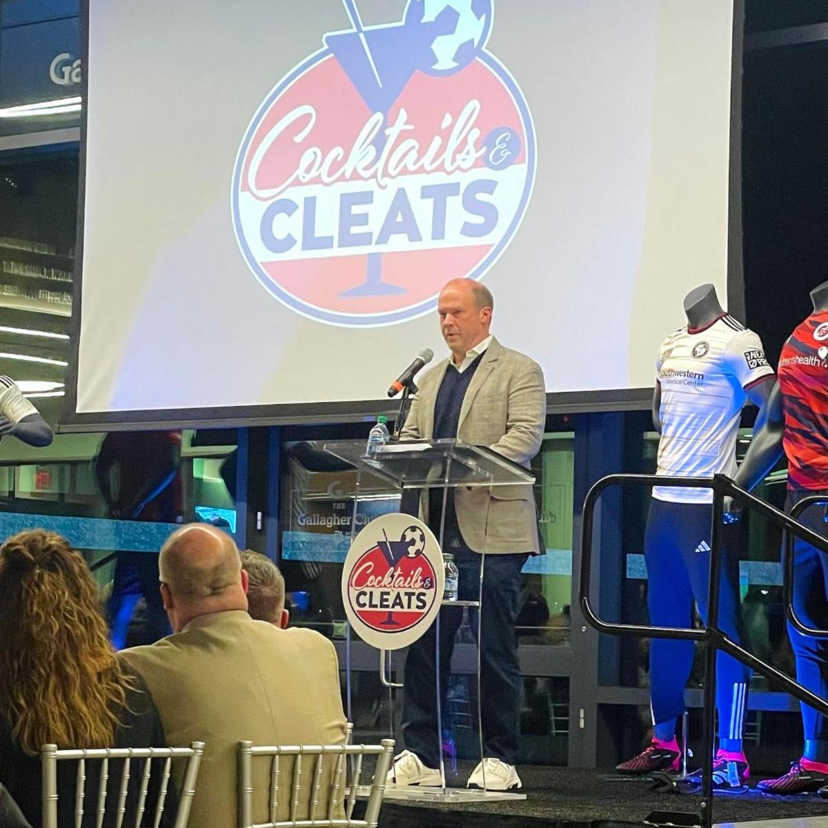 gnthcc's tweet photo. FC Dallas Raises Over $42K for Foundation with Cocktails and Cleats Fundraising Event
#GNTHCC #FCDallasfoundation #beckyg #citybank #fajitapetes https://t.co/LdcOKkPA6e