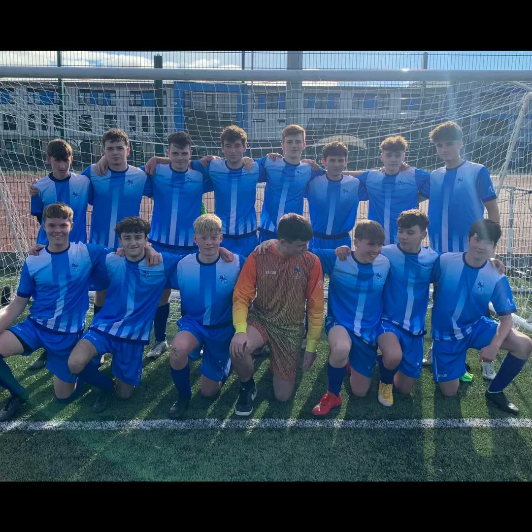 Great photo of Consett Academy in My Club kit 🤩  

Designed by themselves using our interactive 3D kit builder, doesn't it look great!

#kit #customfootballkit #kitbuilder #kitdesign #designyourownfootballkit #kitprovider #kitsupplier #myclub