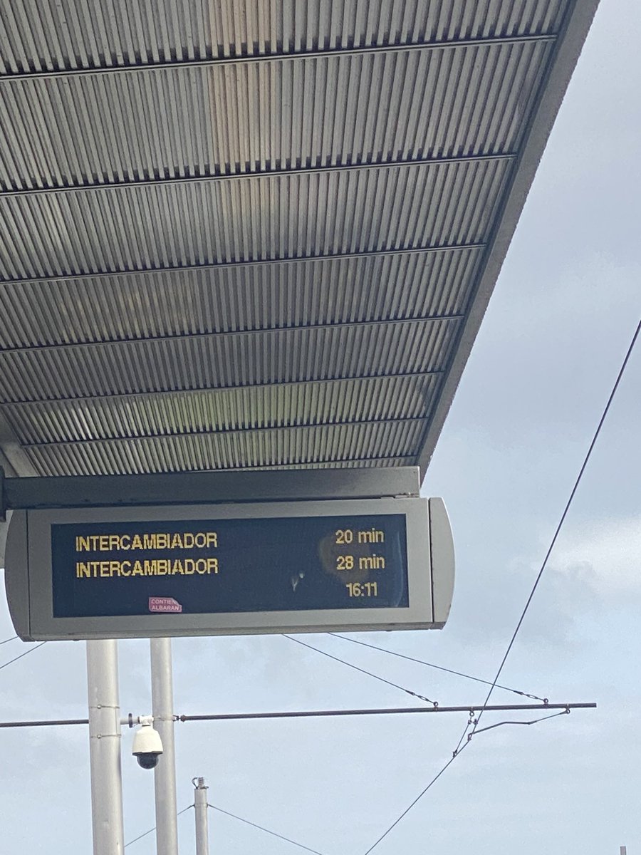 Saramachellap's tweet photo. Ahora es que empieza lo bueno. 🤠 @tranviatenerife https://t.co/L1Y5irLArZ