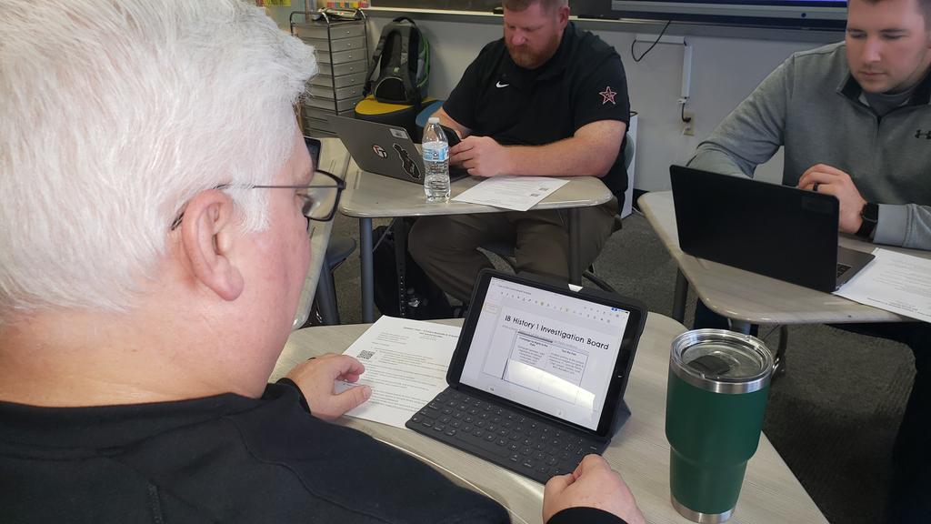 Choice Boards and Creativity during Small Group Instruction #CISDLearns