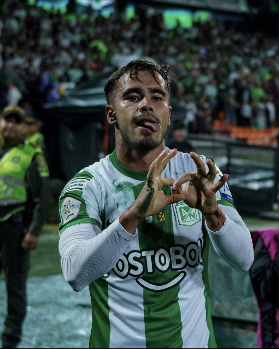 JUANPABLOANGEL's tweet photo. Proud of you son!
#Tomy
I told you ⚽️⚽️✍️✍️
@WinSportsTV 
@nacionaloficial 
@EduardoLuisFut https://t.co/XFJDWfOZff
