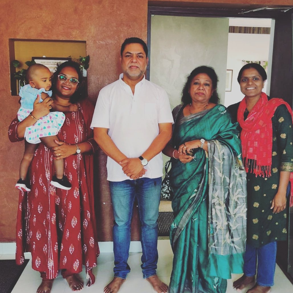 TamilStudiesUK's WomenWing members met Tamil films music director and Tamil enthusiast Thiru. James Vasanthan at his residence in Chennai to gather support for Tamil Studies campaign at SOAS University of London.

#TamilStudiesUK #SOAS #UniversityOfLondon #தமிழ்♥️