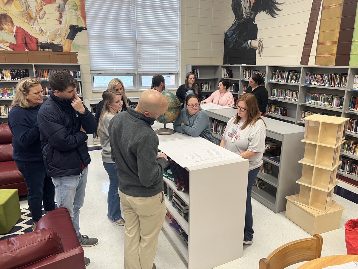 DARmiddle's tweet photo. Teachers take the student seat on eLearning Days! We’re always working to become more effective for our students! https://t.co/jnY9m5KQsi