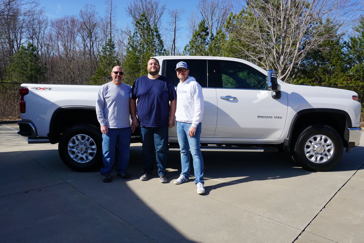 tdjf's tweet photo. Always a great day when we hand @DaleJr.'s keys over to the Win Dale Jr.’s Ride winner! Congrats, Carson!!
Thank you to everyone who purchased a raffle ticket last year. Stay tuned for details on this year's #WDJR. https://t.co/8HZPWraR37