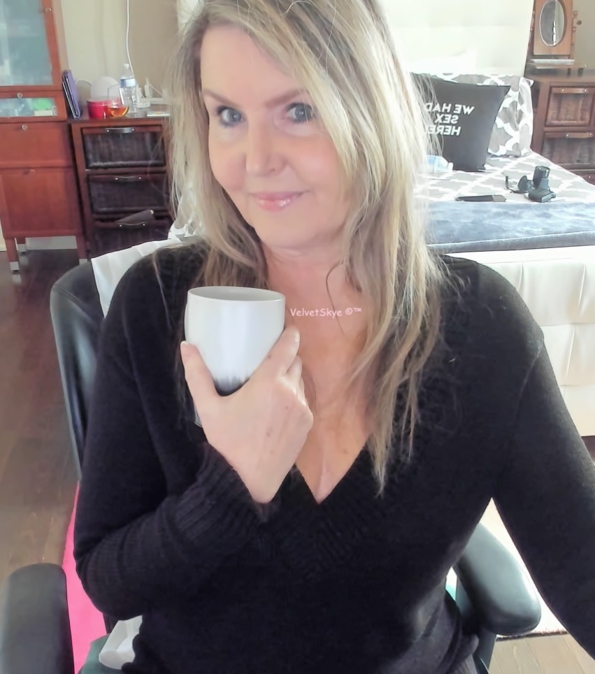 TW Pornstars Velvet Skye™. Twitter. Coffee...because I want to change