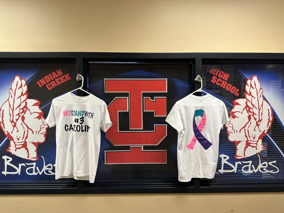 ICHSAthletics's tweet photo. The Lady Braves will support #3 Caroline Bell in the 3A Jasper Semi State tomorrow by wearing these shirts during warm ups.  ⁦⁦@IndyStarSports⁩ ⁦@ladybravesIC⁩ ⁦@LadyTrojansGBB⁩ ⁦@caroline_bell89⁩ ⁦@BishopChatardHS⁩ ⁦@IHSAA1⁩ ⁦⁦ https://t.co/L1Q0Mwp5cB