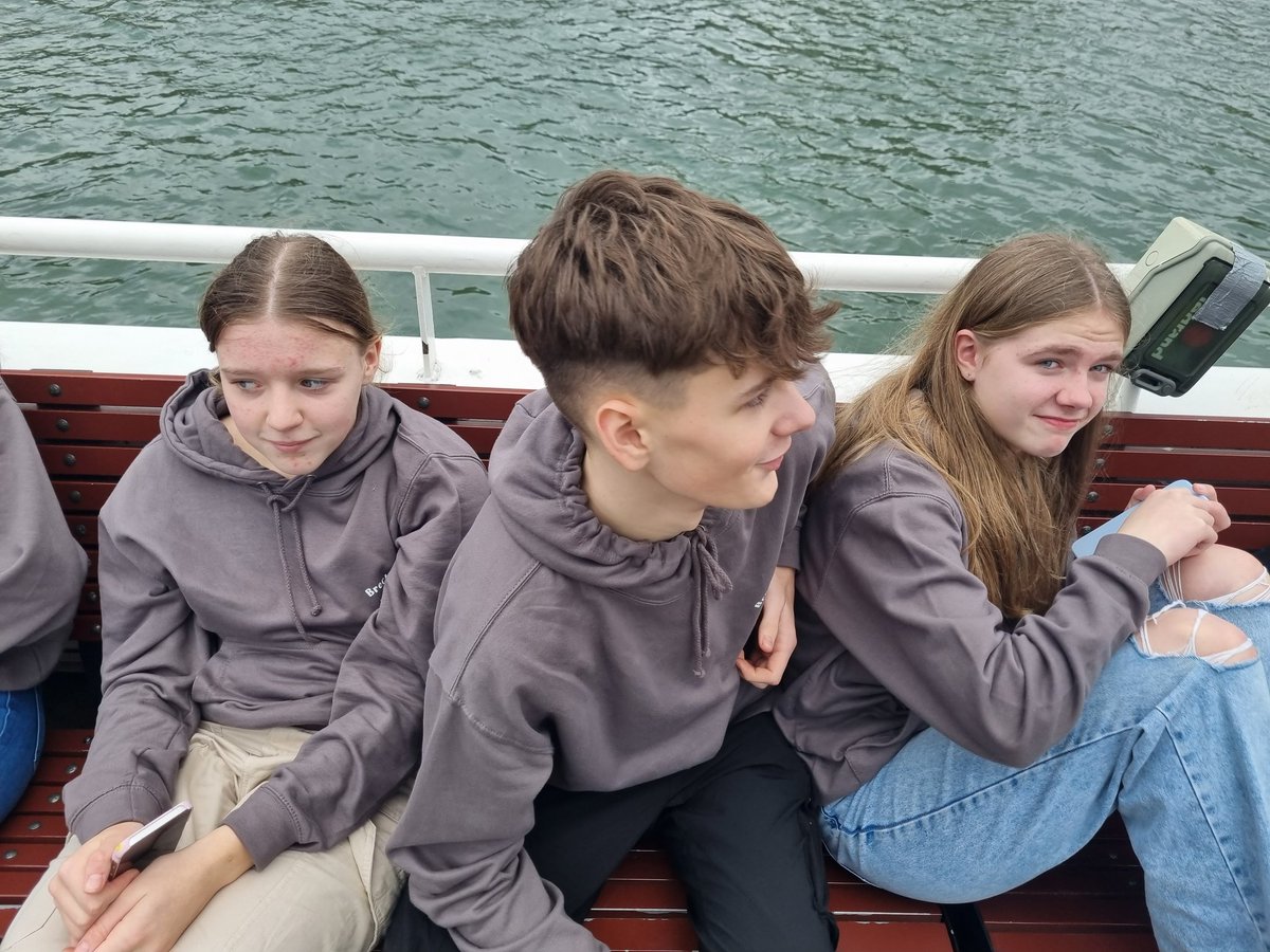 Bloopers on the boat from Ms.T! #BrechinParis23 <a href="/BrechinLanguage/">@BrechinLanguages</a> @BrechinEnglish @BrechinEnglish