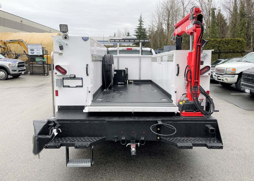 WorkTruckWest's tweet image. 🔶Build of the Week | F550 Valve Service Truck Package🔶

This Custom Work Truck West 9' Aluminum Body on 2022 F550 Super Cab Chassis will be Servicing Valves and Performing Municipal Maintenance on Vancouver Island!  

#WorkTruckWest #NeedsMet #servicetruck #worktruck