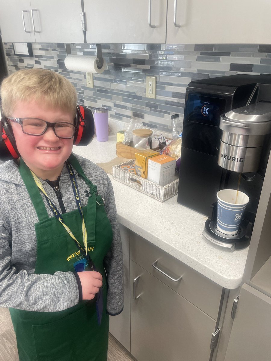 AliciaNorgard's tweet image. The Brew Crew is BACK! Submit all orders by Wednesday at 3:00 pm for your Friday delivery! #pennoyerpride