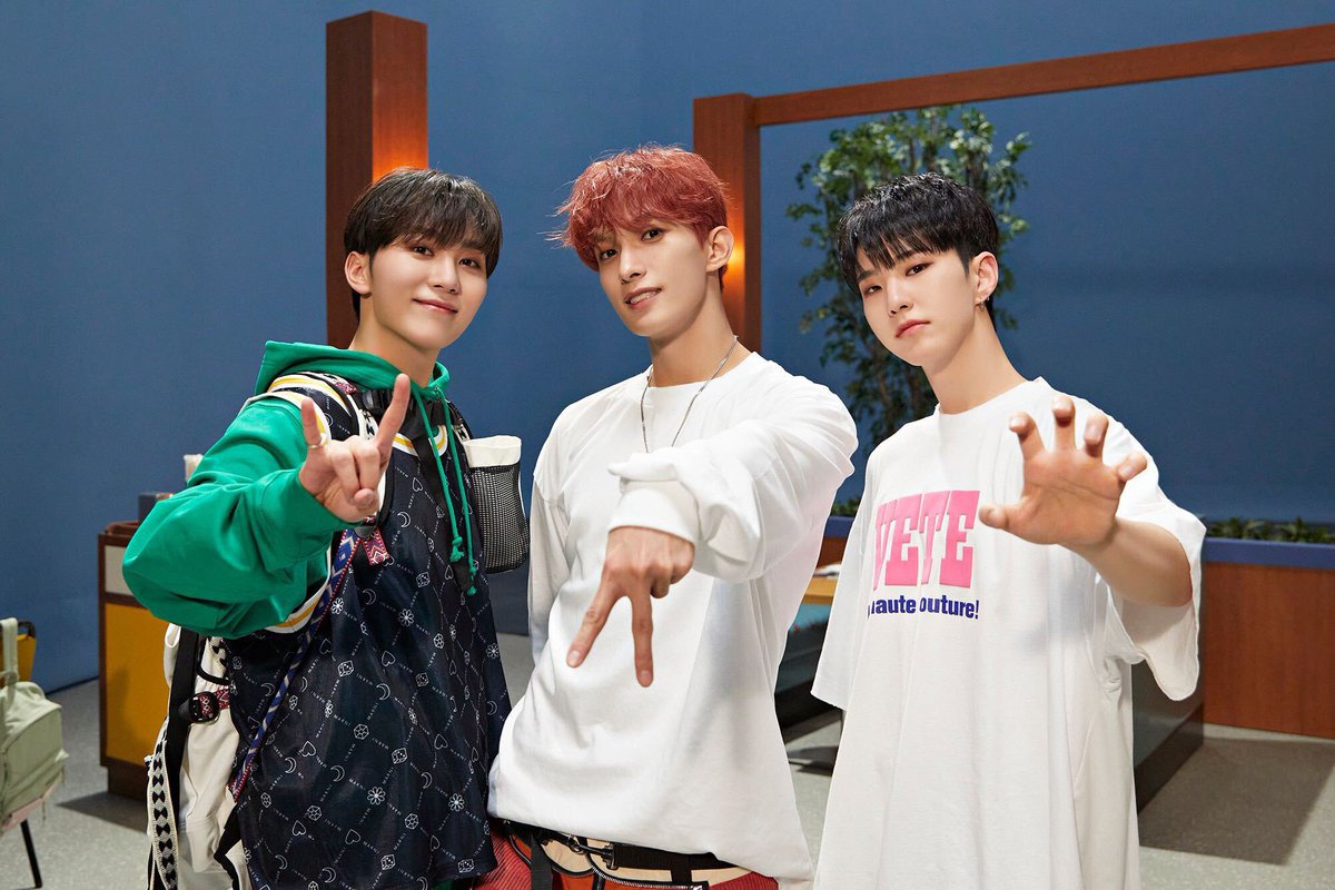 yasminadrp's tweet photo. Intercalad 'Fighting' con otras canciones para subir las visualizaciones ๐ @pledis_17
#๋ถ์์ํ์๋ด_ํ์ดํ
ํด์ผ์ง
#Okay_BSS_Fighting
ยกTERCERA VICTORIA! ๐ฅณ๐๐
#Fighting3rdWin
Y estamos de cumpleaรฑos ๐
#๋๊ฒธ๋ฒ๋
ผํ์ _์์ผ์ถํํ๋ฌ
#Dreamy_DK_VERNON_Day https://t.co/4Mc6ikPQrl