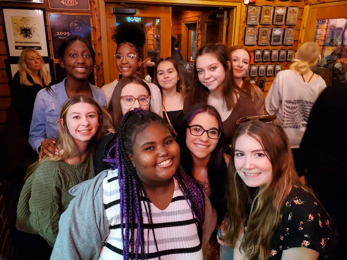MaumeeDance's tweet photo. ✅️Finishing our Season!!✅️ Three Basketball game performances and our annual Team Dinner at Texas Roadhouse!! It has been a very fun year!! Sssoooo proud of these girls always!! 💜💛🐾 #WeAreMaumee #PantherFamily #MDTwork https://t.co/0XqddBysou