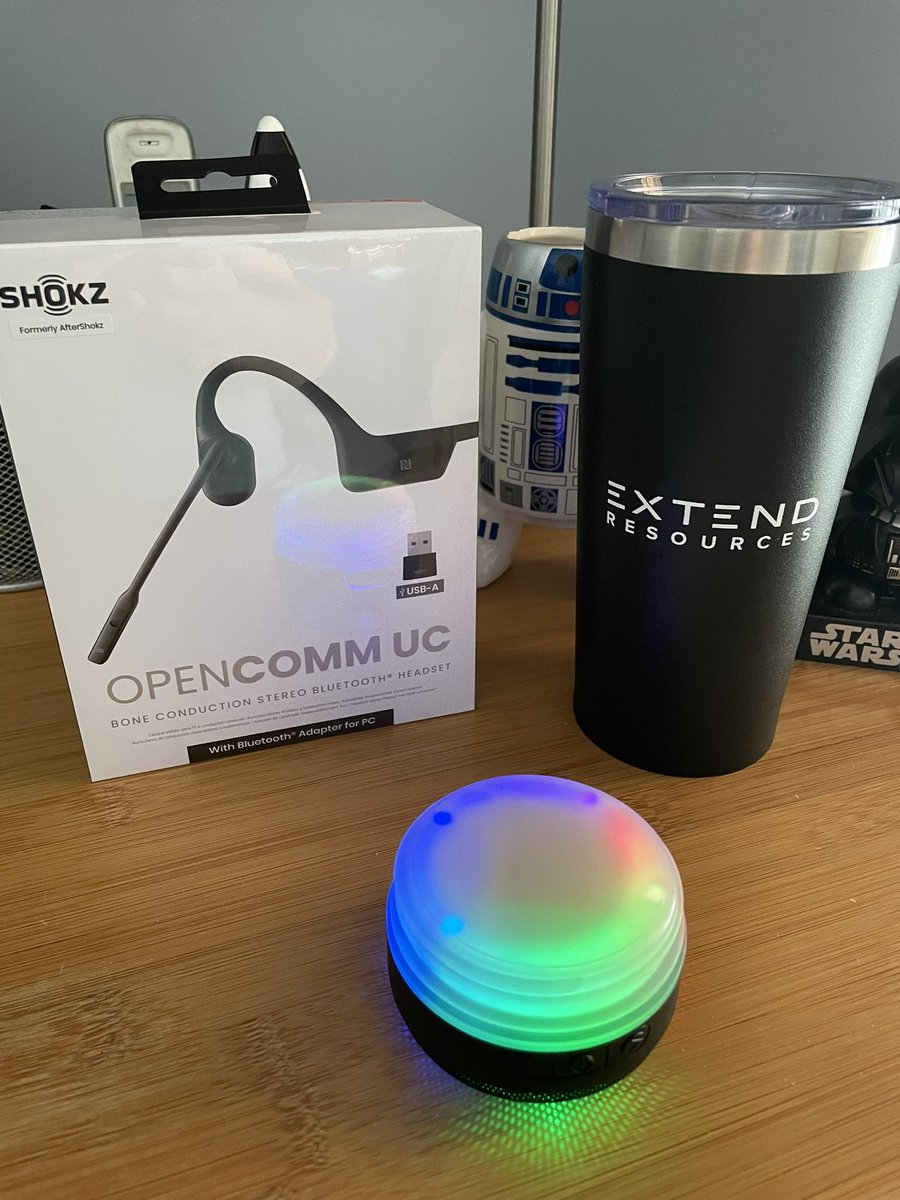 tekcraig's tweet photo. Trade Show Swag #itexpo #shokz #extendresources #2amtech #2amigosconsulting #southflorida IT Expo 2023 https://t.co/AEgeaIjdmo