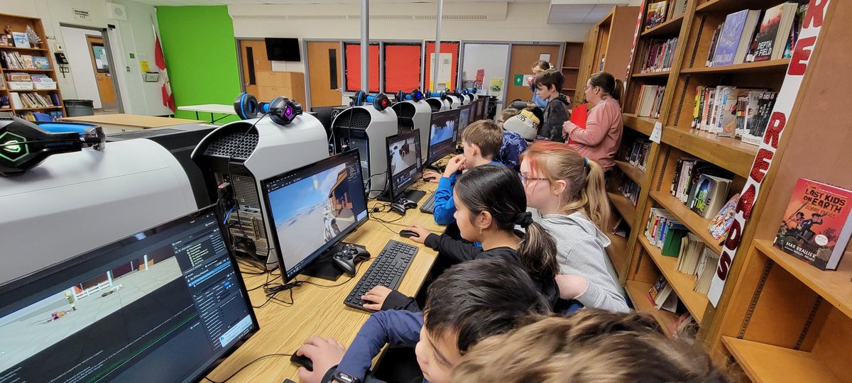 danielrolo's tweet image. Grade 5 and 6 students at @HolyFamilyCs  starting their learning journey with @UnrealEngine today!  #Interactive3D