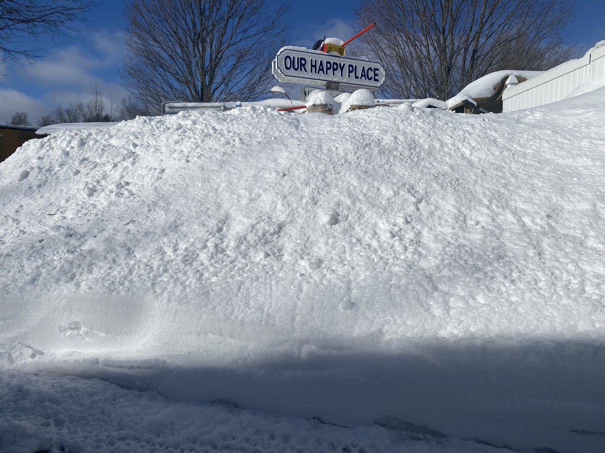 Don Campbell on Twitter "Gaylord, Michigan , MORE SNOW! 2023, we could end up with 150” this