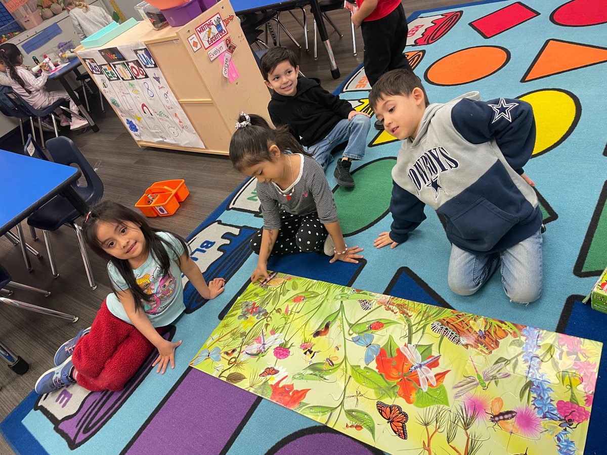 StephanieCecen3's tweet photo. Spending some time with PreK today, they have totally led the charge on centers! ✈️ #risdlitandint #risdbelieves #risd_soar #StultsGAMEON #TheStultsWay https://t.co/h0OaPg3hZo