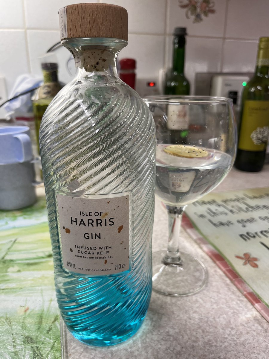 Ortho_Cherry's tweet photo. Lovely Friday evening refreshment after a morning of repairing nerves (plus other things). Thinking of you @StressHoop #bestgin https://t.co/MNsKvncOTN