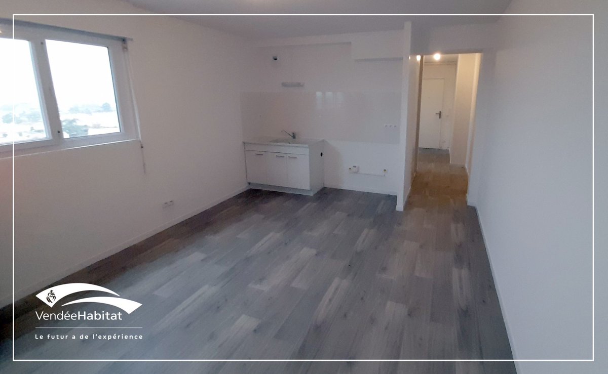 VendeeHabitat's tweet photo. 🚧 Fin de travaux pour le Bât.J des Moulins Liot, menés dans le cadre du #PRIR à @villefontenay !
🛠 Transformation et #réhabilitation de 11 appartements T4, en 22 T1bis et T2.
➡Ainsi, @vendeehabitat répond à une demande locative actuelle !
@isabellerivier4 @LudovicHocbon https://t.co/qtBXhLoHqY
